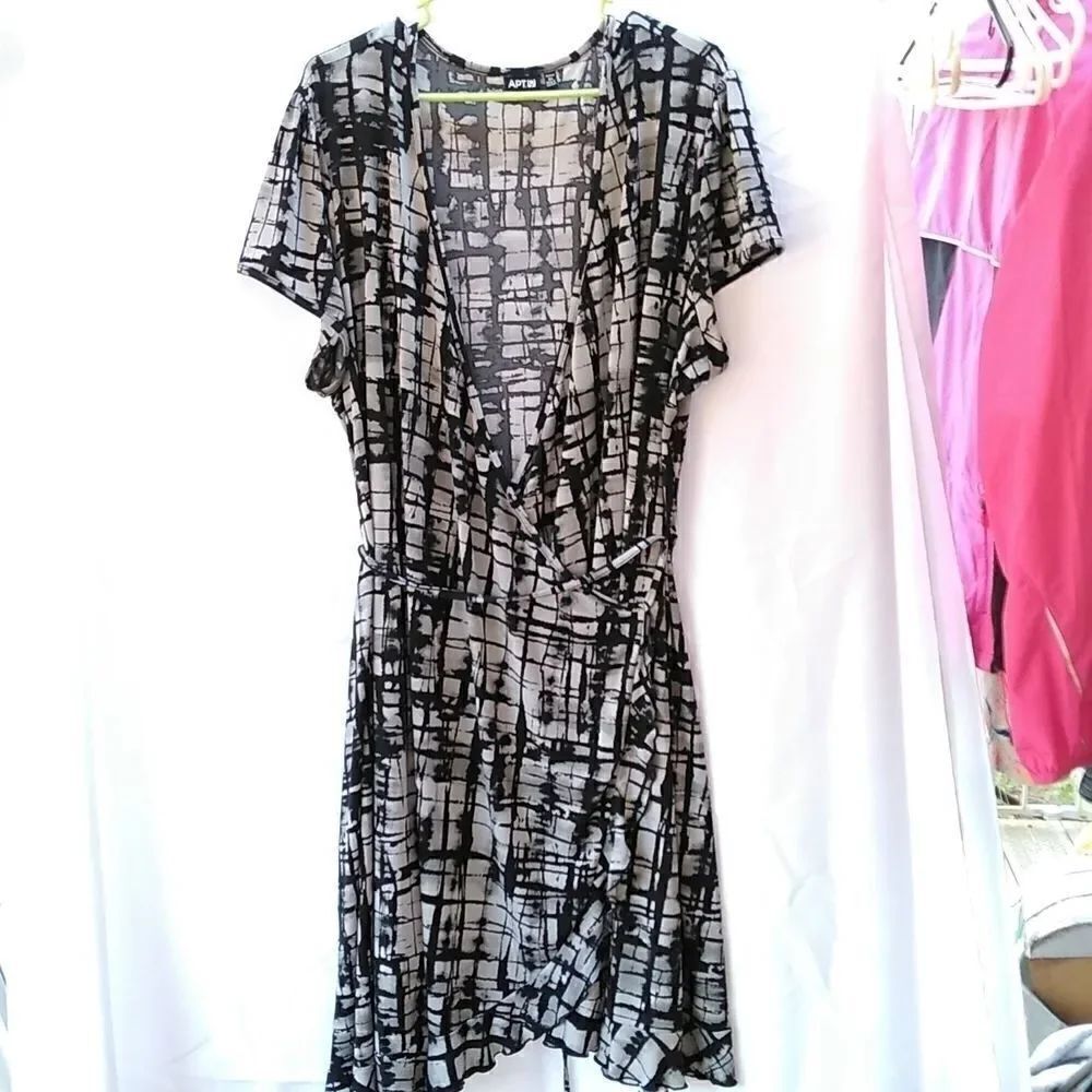 Apt 8 dress 